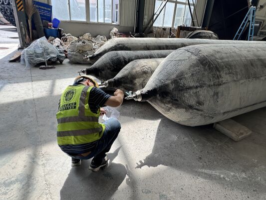 Quality Anti Corrosion Marine Rubber Airbag for Long Term Saltwater Service with 0.8-3 M Diameter factory