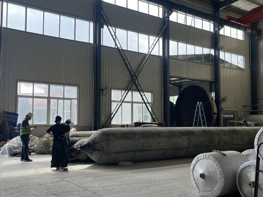 Quality Marine Rubber Airbag with Stainless Steel Mounting Hardware for Corrosion Free Installation and 0.8-3 M Diameter factory