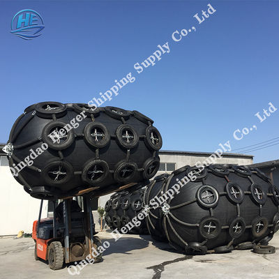 Quality 50KPa / 80Kpa ISO 17357 Marine Rubber Fender Yokohama Ship Buoy Fenders factory