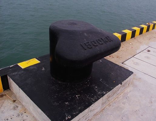 Quality Durable Cast Iron Bollards Customizable Size Corrosion Resistance Iso 9001 factory