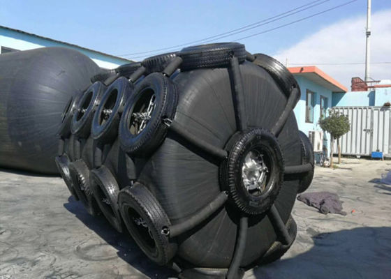 Quality Custom Manufacturing ISO 17357 Standard Foam Filled Fender 0.5 M~4.8 M Diameter For Marine Applications factory