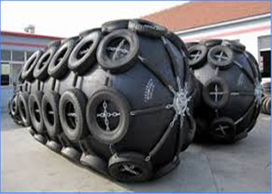 Quality Marine Diameter 4.5m 80kPa Pneumatic Rubber Fender factory