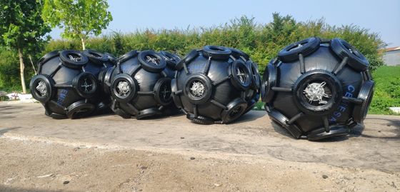 Quality Tugboat Submarine Type Pneumatic Rubber Fenders Iso 17357 Certificated factory