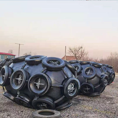 Quality Customized Pneumatic Rubber Fender with 0.3-4.8 M Available Sizes and 50kpa & 80kpa Pressure for Ship Fender Applications factory