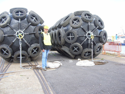 Quality D2.5x5.5m Yokohama Pneumatic Rubber Fender with Good Air Tightness factory