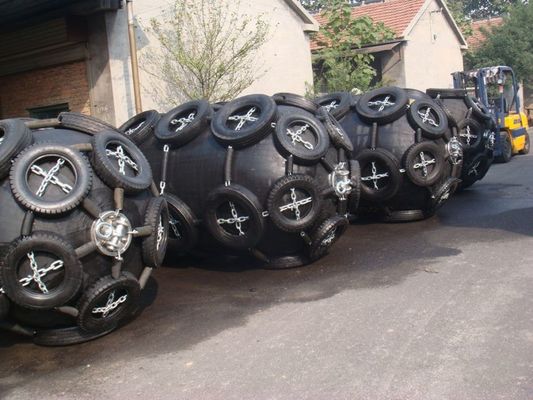 Quality Boat Strip Rubber Pneumatic Marine Fender Roller Marine Jetty Fenders factory