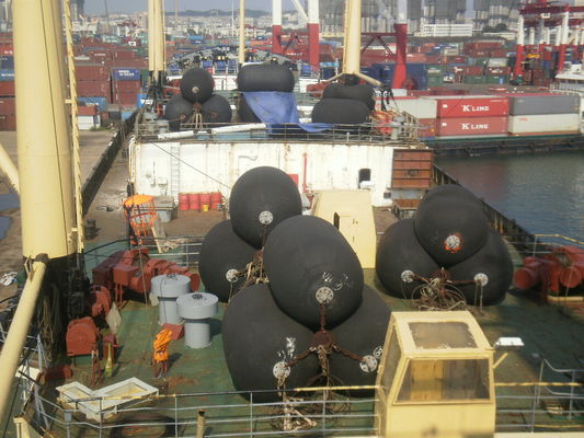 Quality 1.5*2.5m Pneumatic Rubber Fender Marine Rubber Fender For Dock Protection factory
