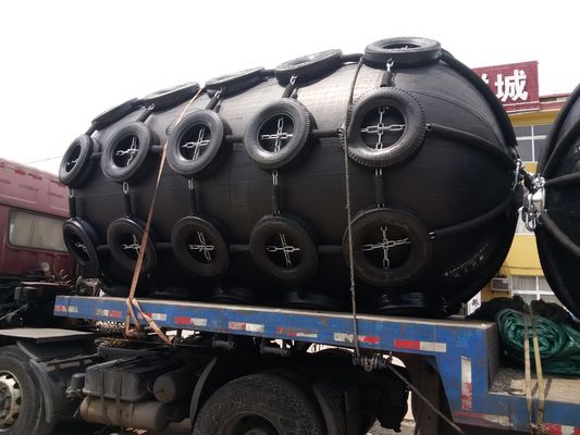 Quality 3.3*6.5m Black Floating Protective Wharf Dock Pneumatic Rubber Fender factory