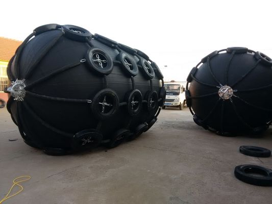 Quality Rope Nets Floating Pneumatic Rubber Fenders Pneumatic Marine Fender d Type Fender factory