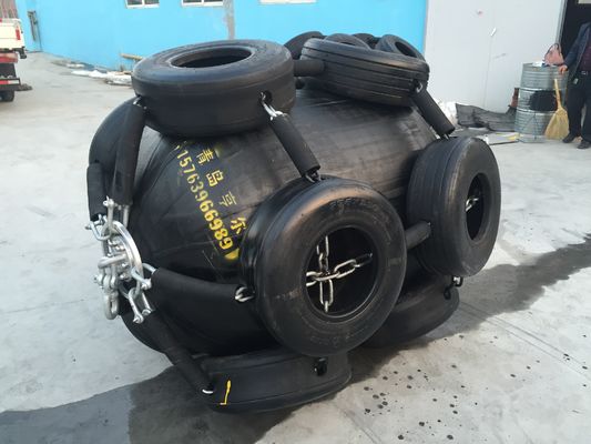 Quality Rubber Mat With Rope Net Pneumatic Boat Fender Pneumatic Rubber Fenders factory