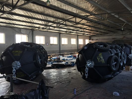 Quality Yokohama Pneumatic Ribbed Fender marine Equipment Yokohama Pneumatic Rubber Fender factory