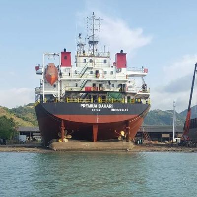 Quality Customizable marine water up and down airbags to assist the ship's water up and down factory