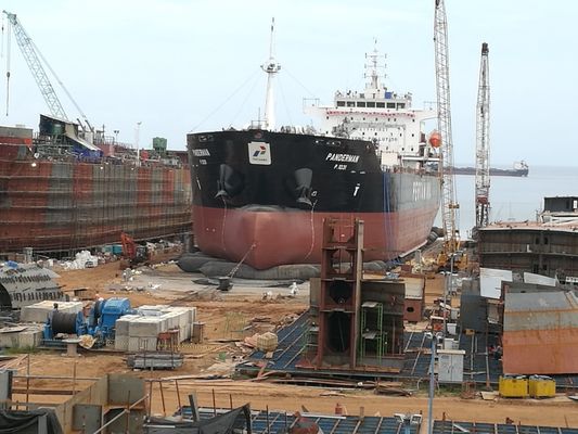 Quality Customizable Size Ship Launching Airbags Marine Rubber Airbag For Ship factory