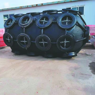 Quality Marine 50Kpa Pneumatic Rubber Fender With Tyre factory