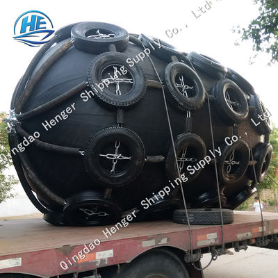 Quality 2.5*4m ISO Inspection Standard Hydro Pneumatic Yokohama Rubber Fender With Black Tyres factory