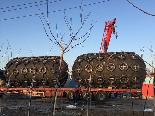 Quality Dia 0.5m-4.5m 50KPA Pneumatic Rubber Fender International Certification factory