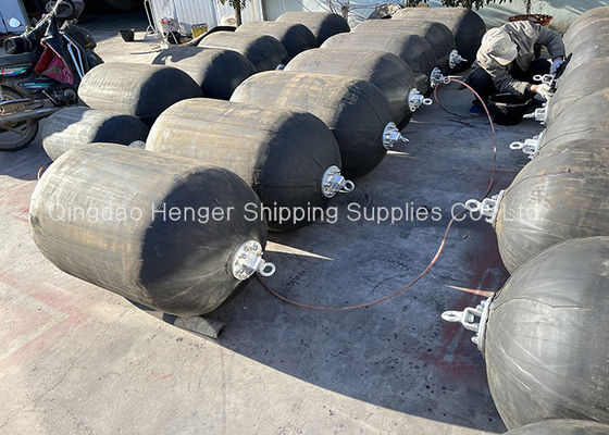 Quality Marine 50Kpa Pneumatic Rubber Fender With Tyre factory