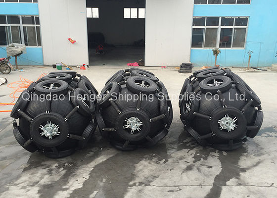 Quality ISO 17357 Pneumatic Rubber Fender With Chain And Tire Jacket Marine Fenders factory