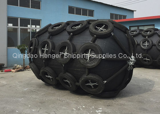 Quality ISO 17357 Pneumatic Rubber Fender With Chain And Tire Jacket Marine Fenders factory