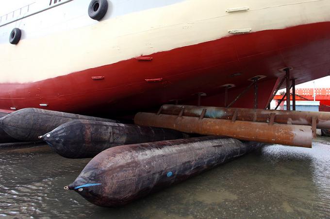 High Pressure Resistance Inflatable Marine Airbags Cylindrical Type ...